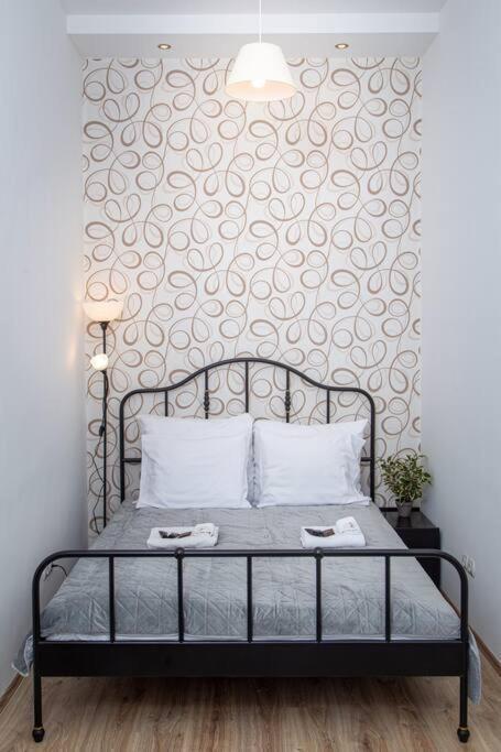 Apartamento Eoetvoes Residence
